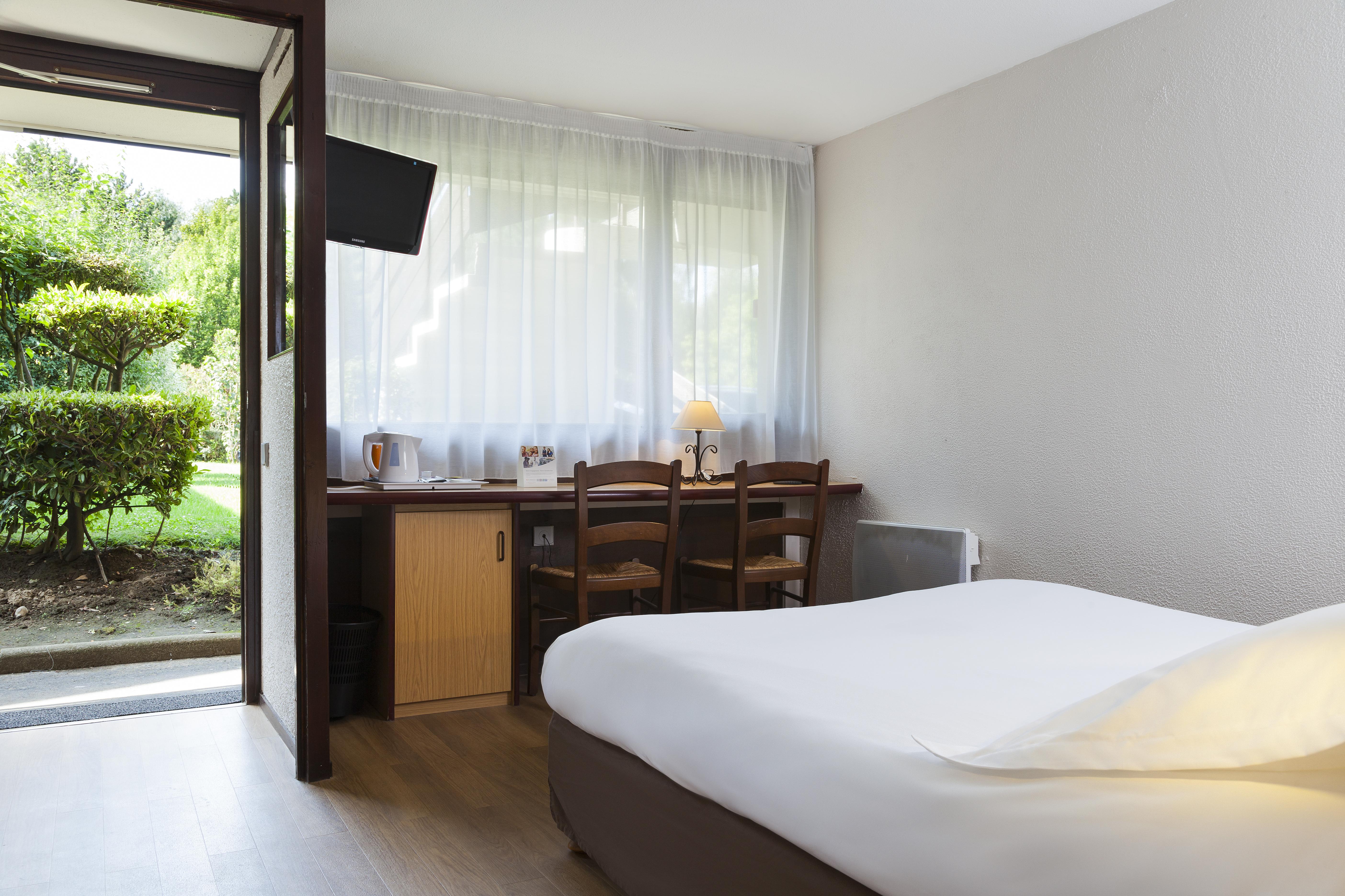 Hotel Comfort Lens - Godault 3*